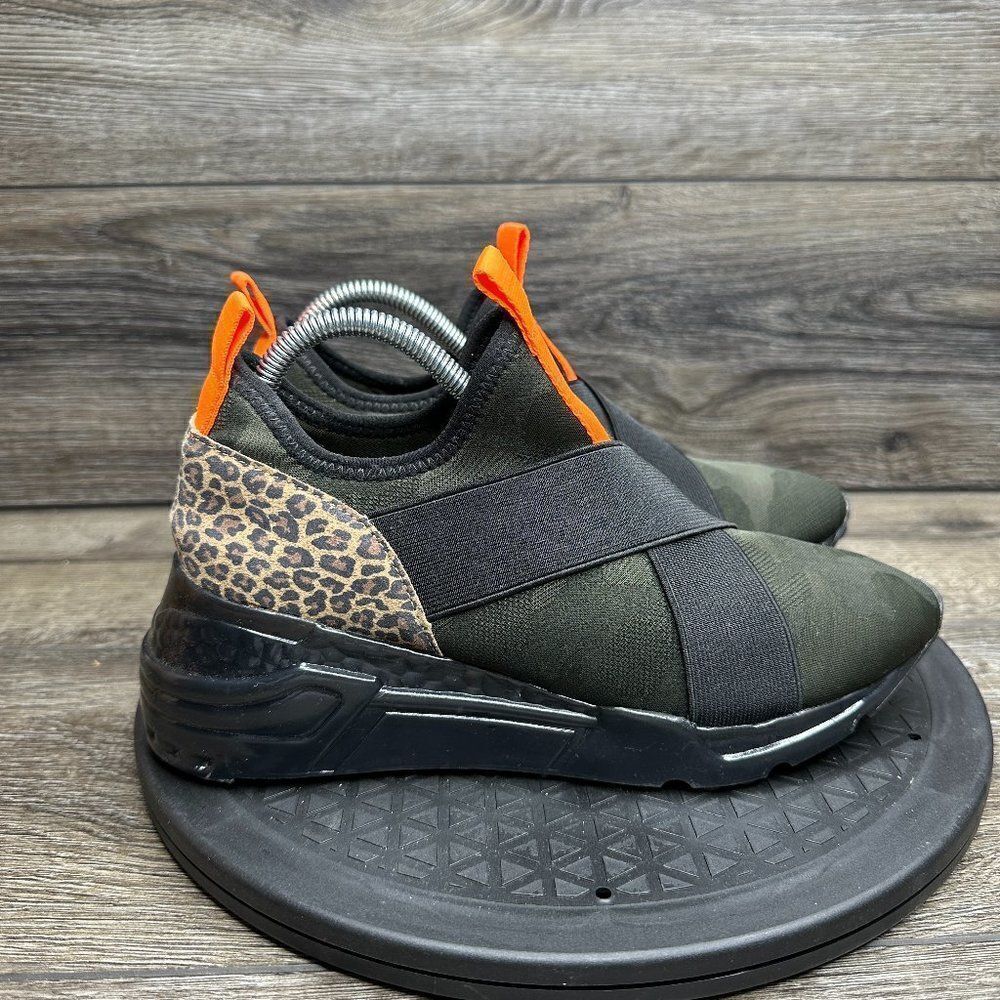 Steve Madden Cryme Women' Size 7 Medium Sneakers Multi Leopard Camo Print